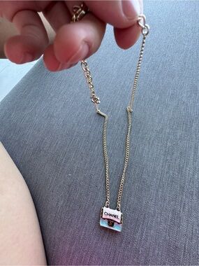 Luxury Gold-Tone Necklace with Iridescent Pastel Purse Pendant
